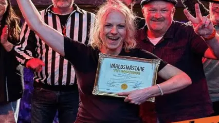 Bild för Fullbokat!! AW med Världsmästaren i Göteborgshumor, Annika Lindhe Rydh!
